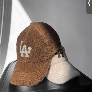 Fluffy adjustable La dodgers hat